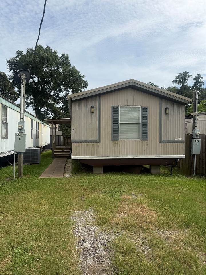 601 Clear Lake Road - Photo 1