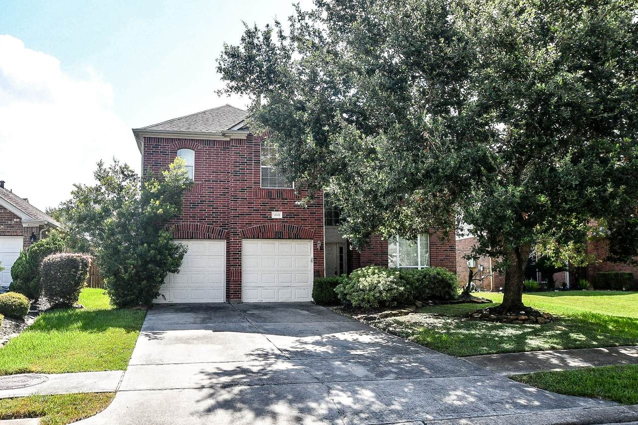 3015 Darby Brook Drive - Photo 1