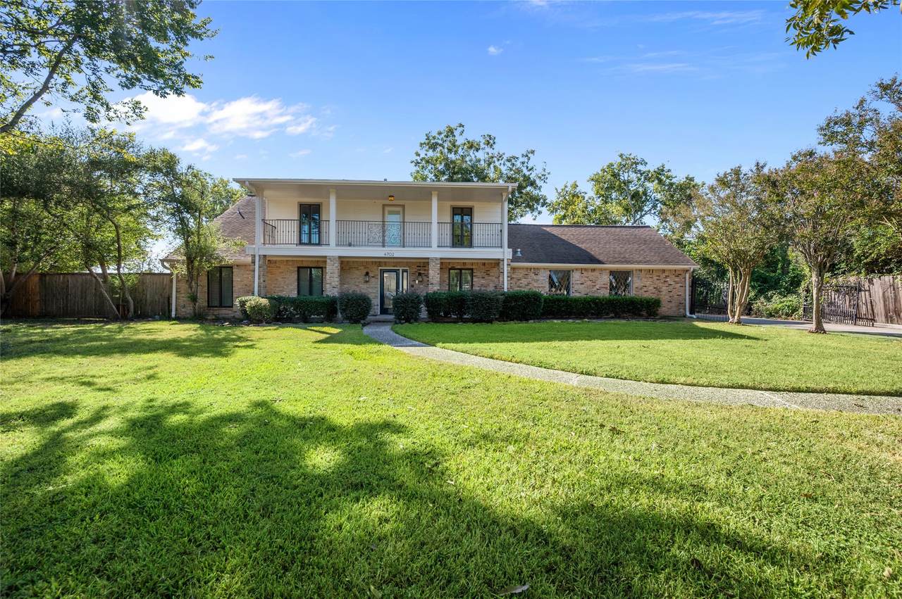 4702 Bayou Vista Drive - Photo 1