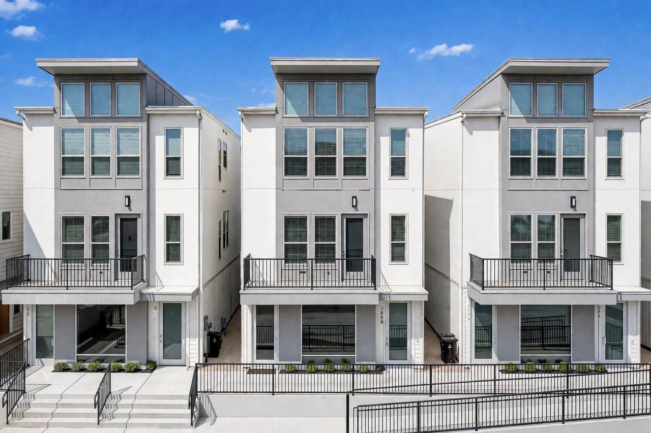 389 Centro Circle - Photo 1