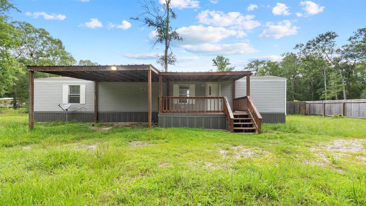 91 Maple Lane - Photo 1