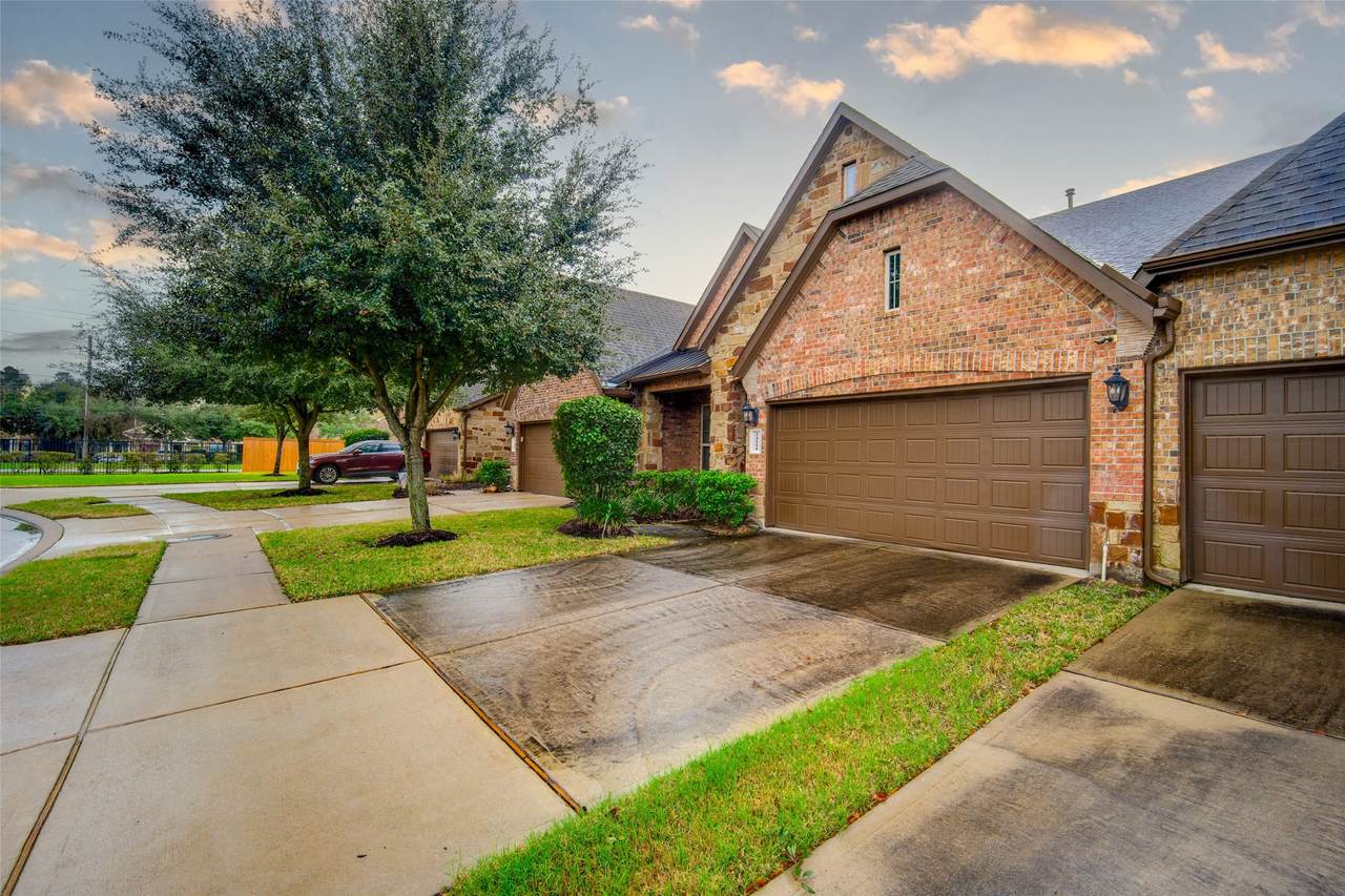 24111 Valencia Ridge Lane - Photo 1