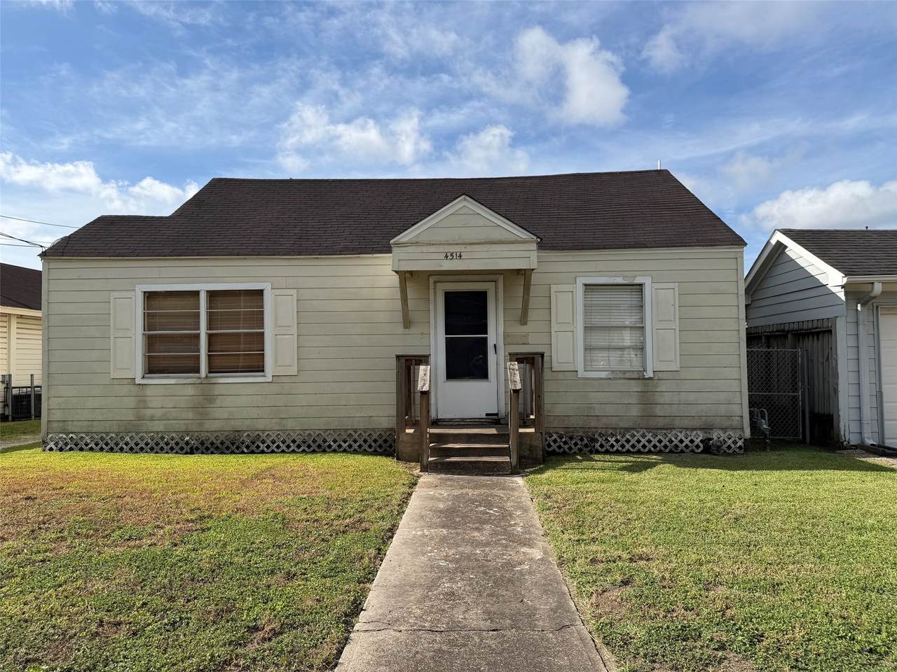 4514 Providence Street - Photo 1
