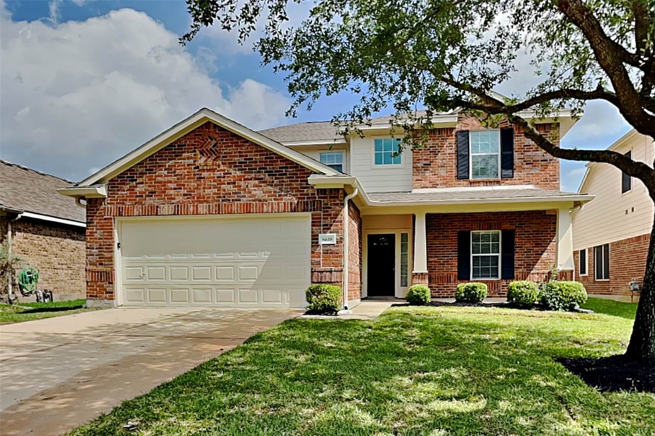 8618 Cedar Walk Drive - Photo 1