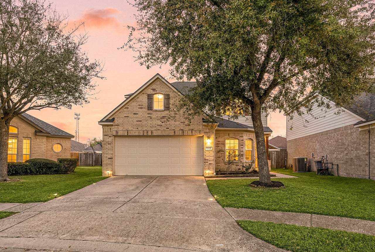 5911 Rosemary Circle - Photo 1
