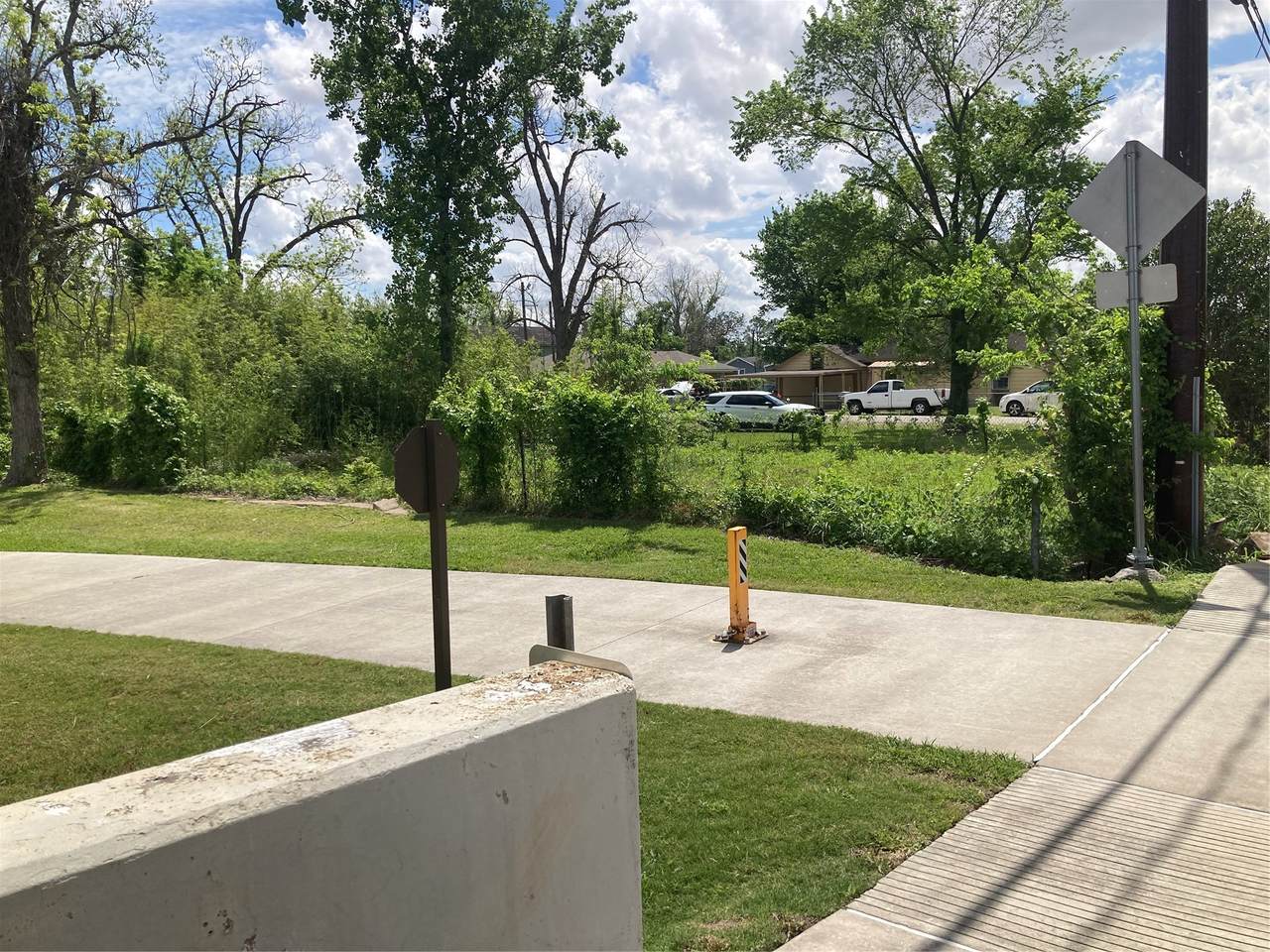 5004 Falls Street - Photo 1