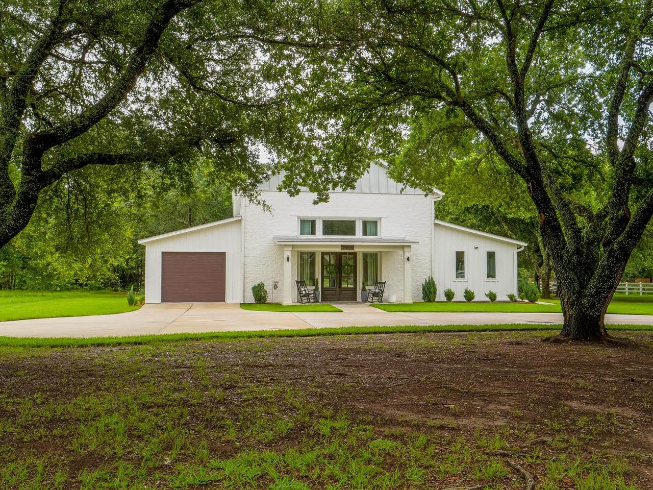 25824 Navajo Place Drive - Photo 1
