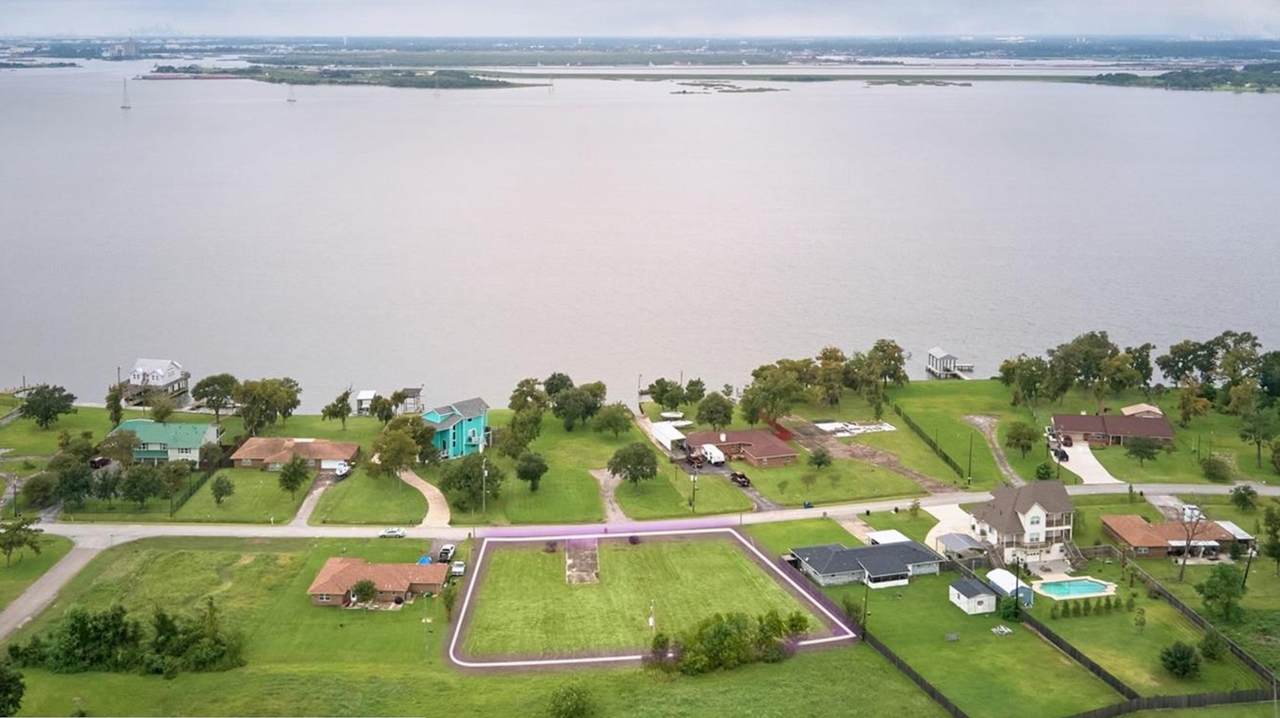 523 Burnett Drive - Photo 1