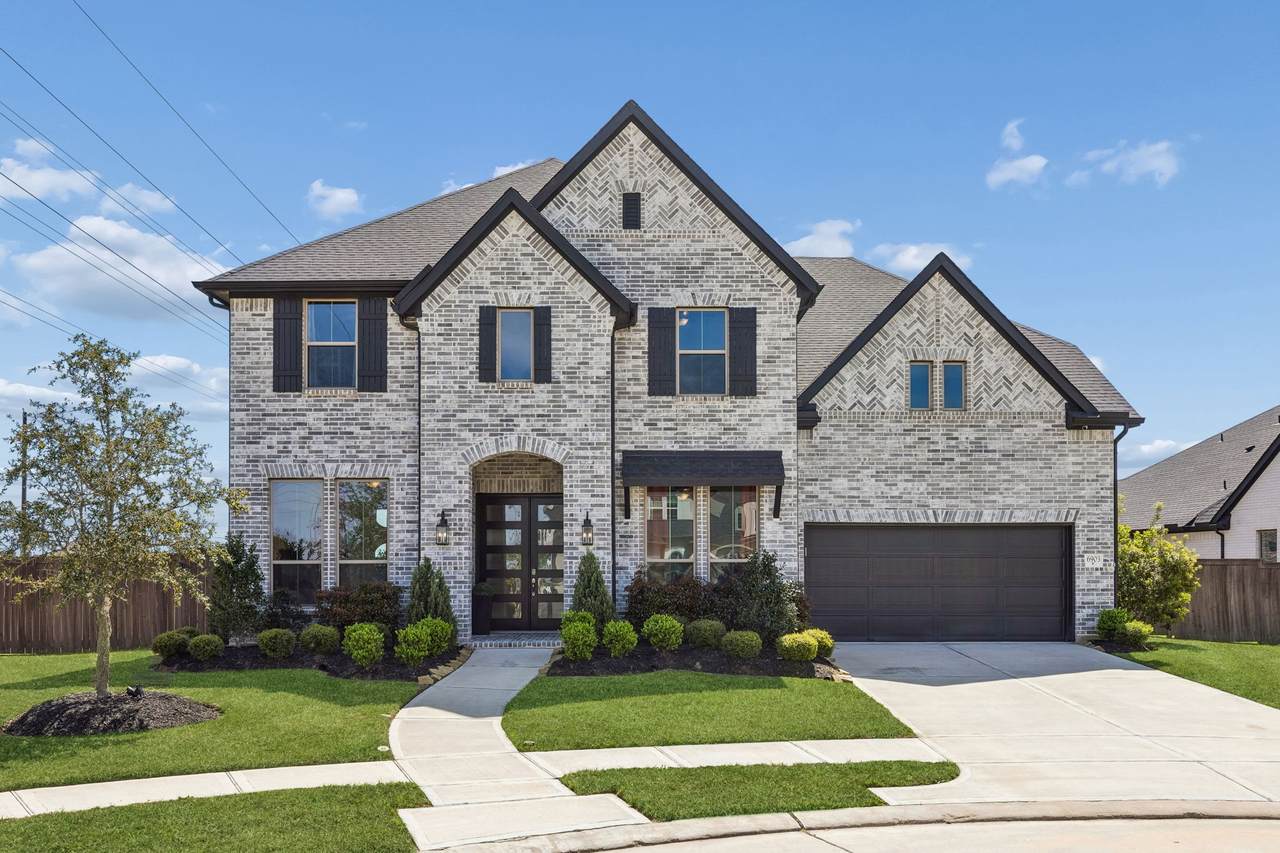 6903 Shoreline View Drive - Photo 1