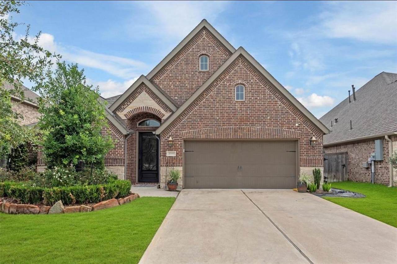 2333 Mayfield - Photo 1