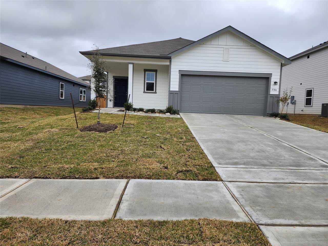 31306 Gayle Prairie Oaks Street - Photo 1