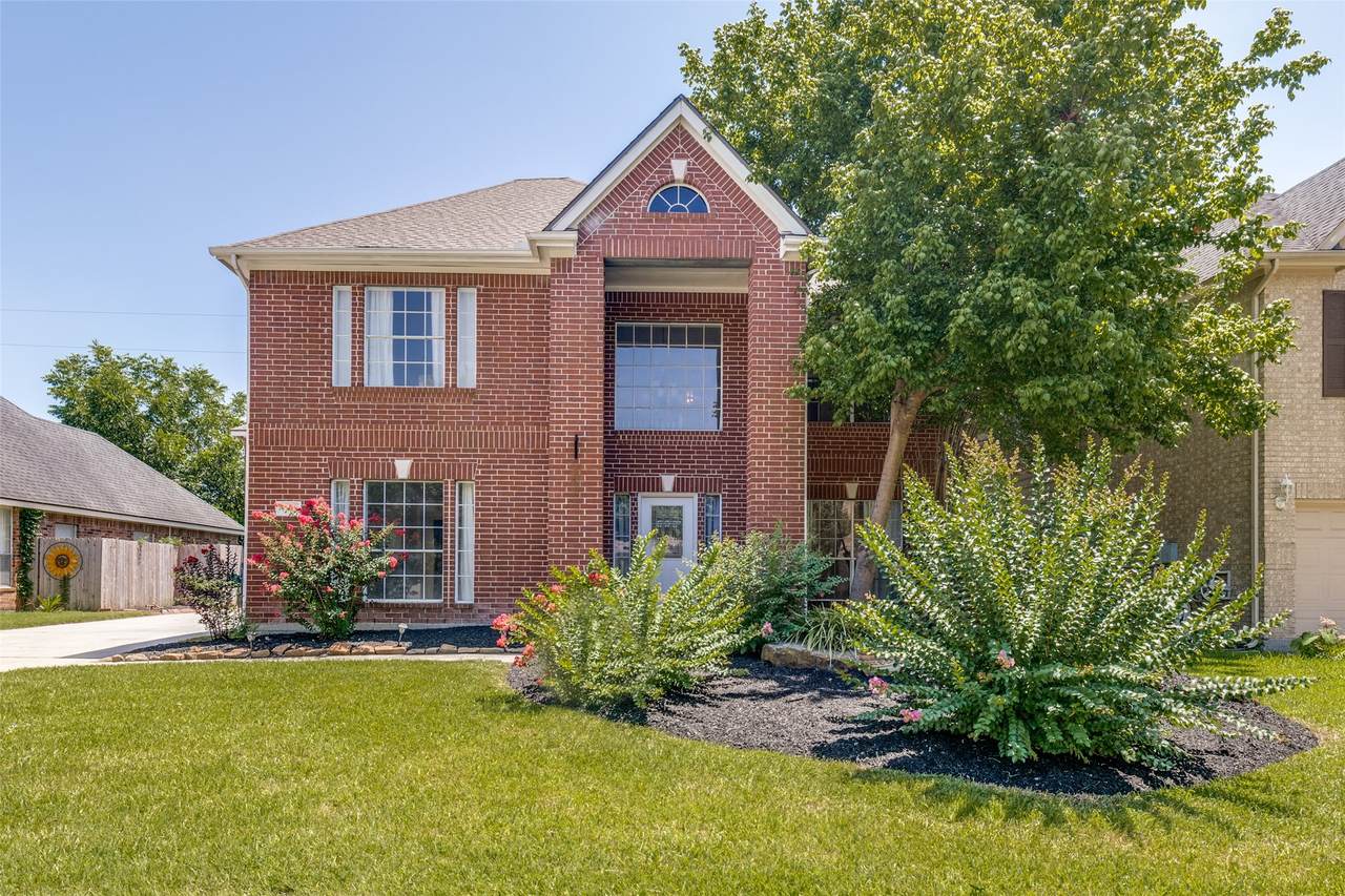 11815 Lakewood Hills Drive - Photo 1