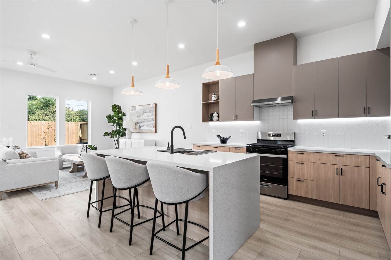 3617A Mt Pleasant Street - Photo 1