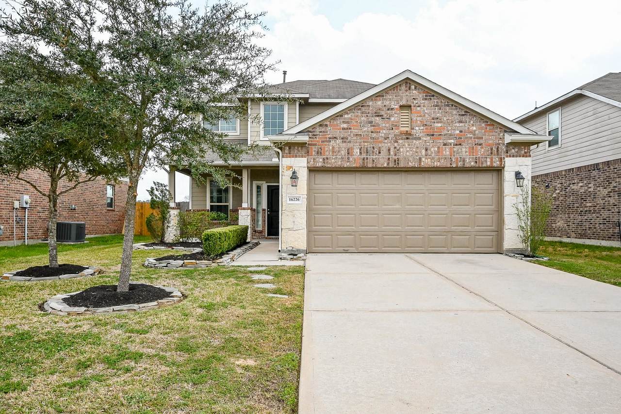 16226 Westley Ridge Drive - Photo 1