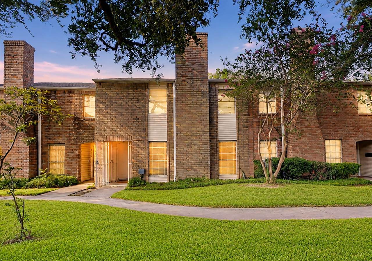 8714 Wilcrest Drive - Photo 1