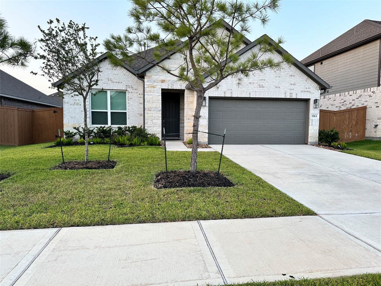 1513 Dawn Harbor Drive - Photo 1