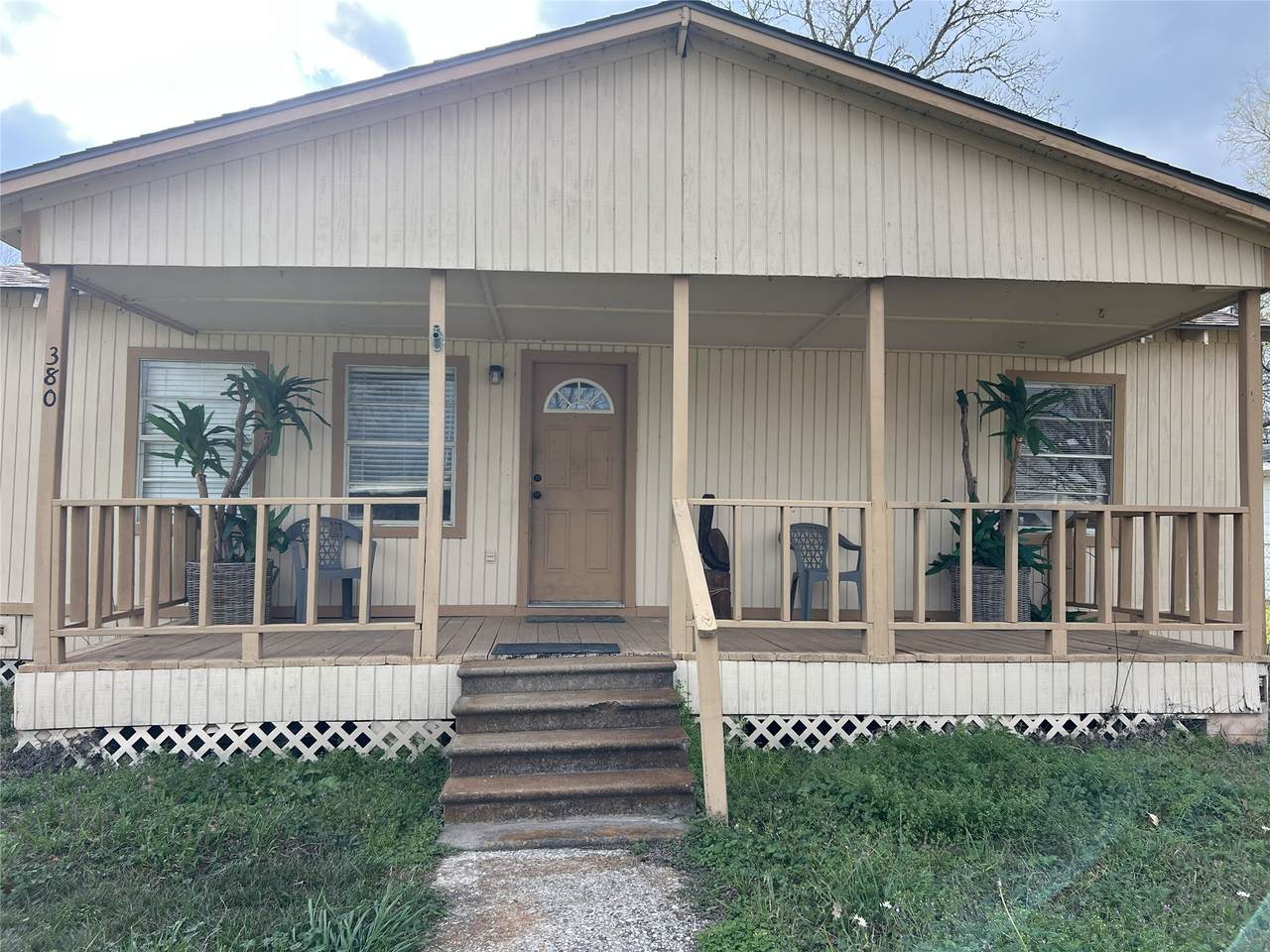 380 Governors Hogg Drive - Photo 1