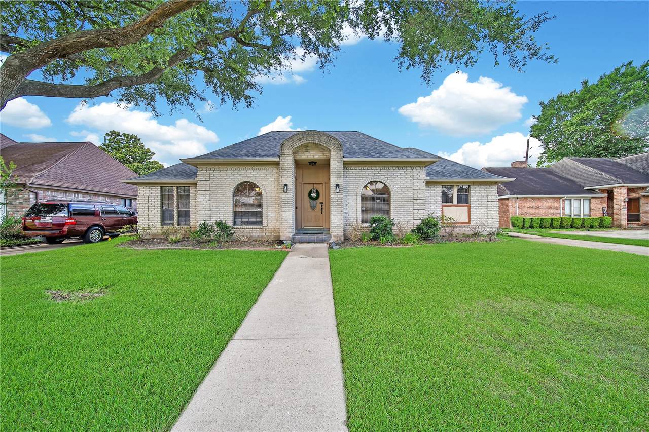 15319 Rio Plaza Drive - Photo 1