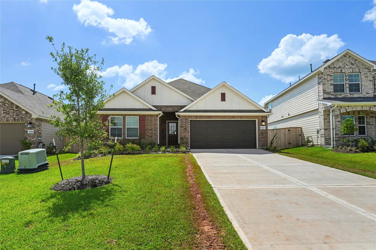 10012 Lone Star Landing Blvd - Photo 1