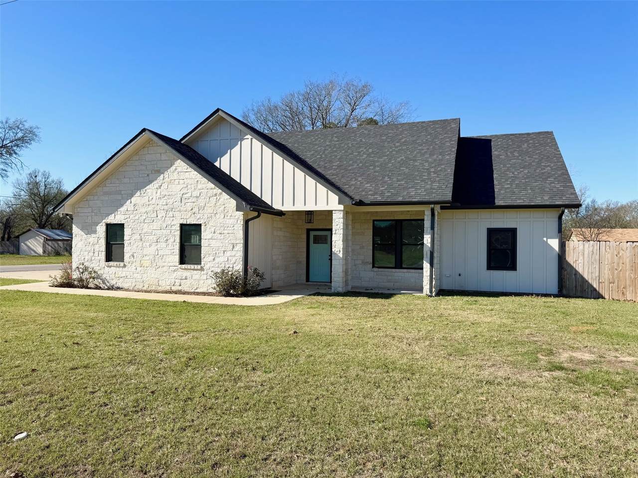 505 Brazos Street - Photo 1