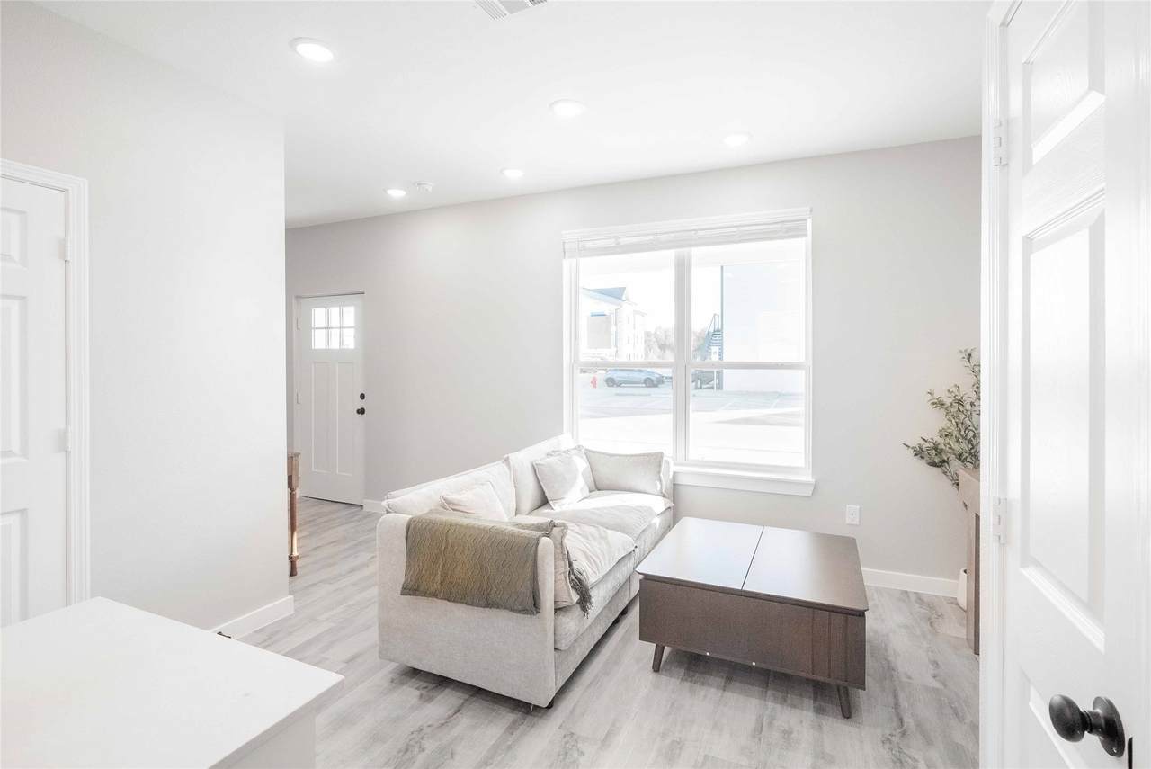 2101 Renike Road - Photo 1