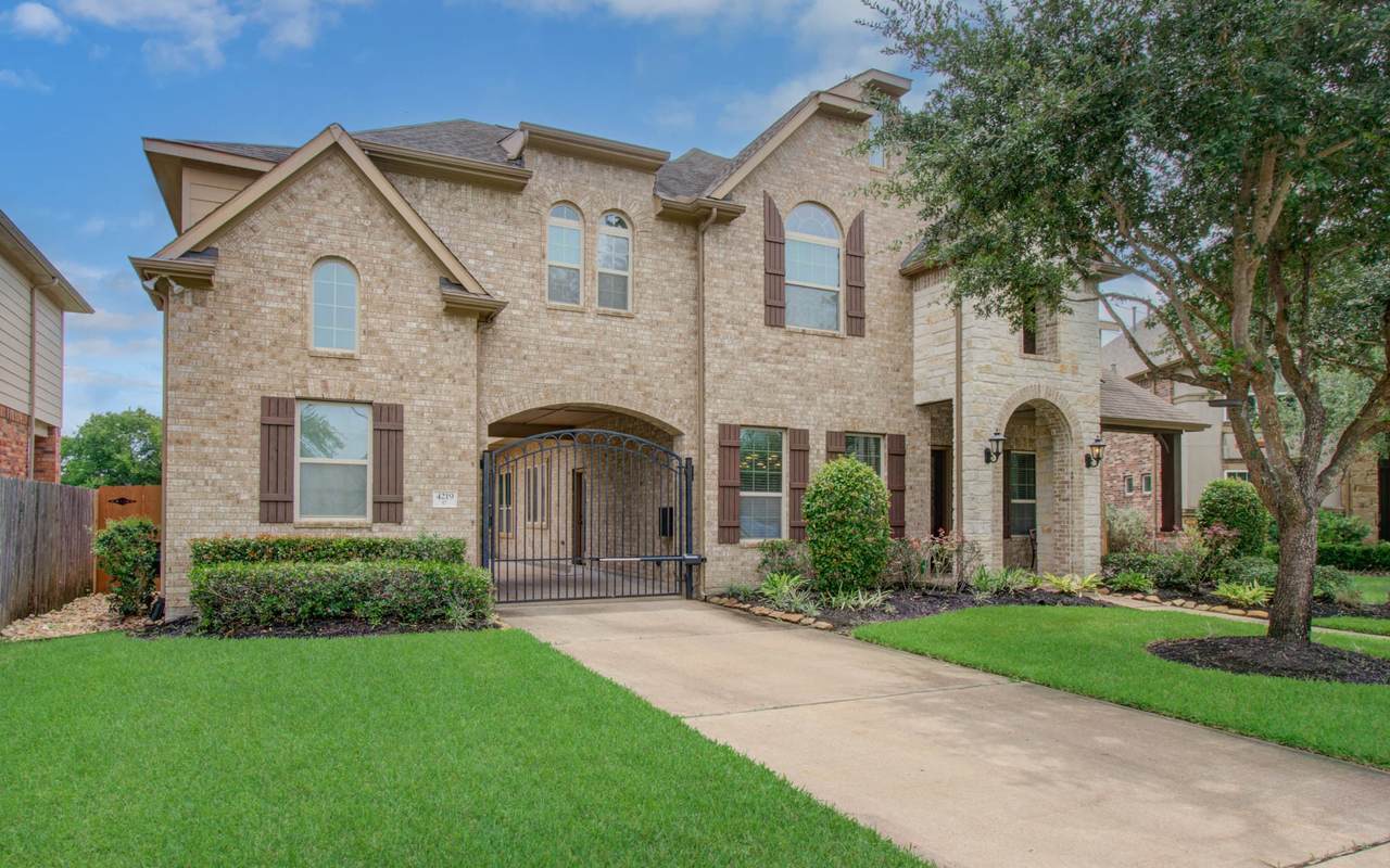 4219 Scenic Valley Lane - Photo 1