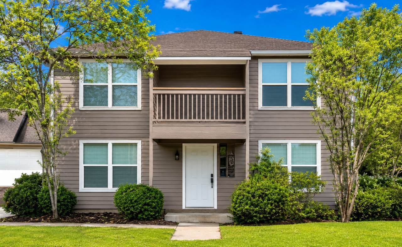 256 Pecan Lane - Photo 1