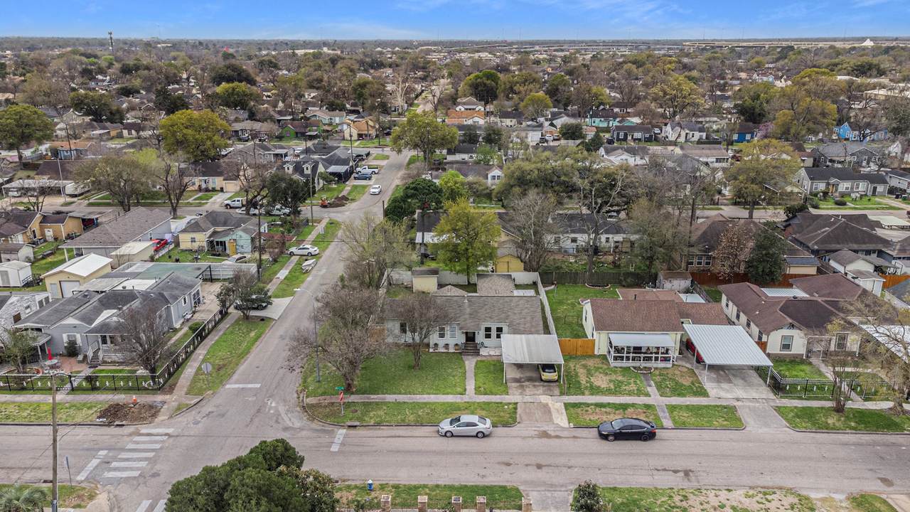 7418 Fir Street - Photo 1