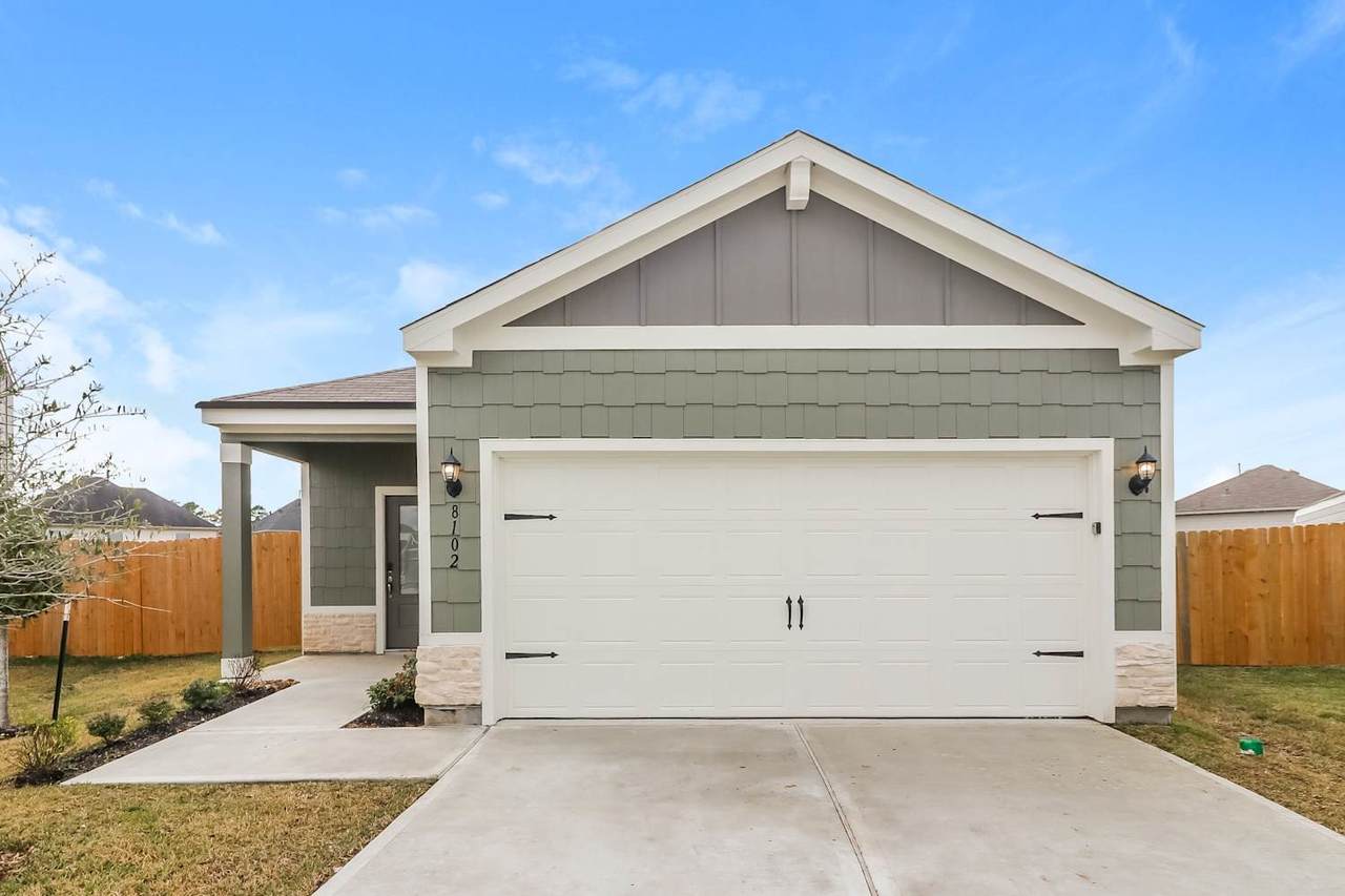 8102 Sunberry Shadow Drive - Photo 1