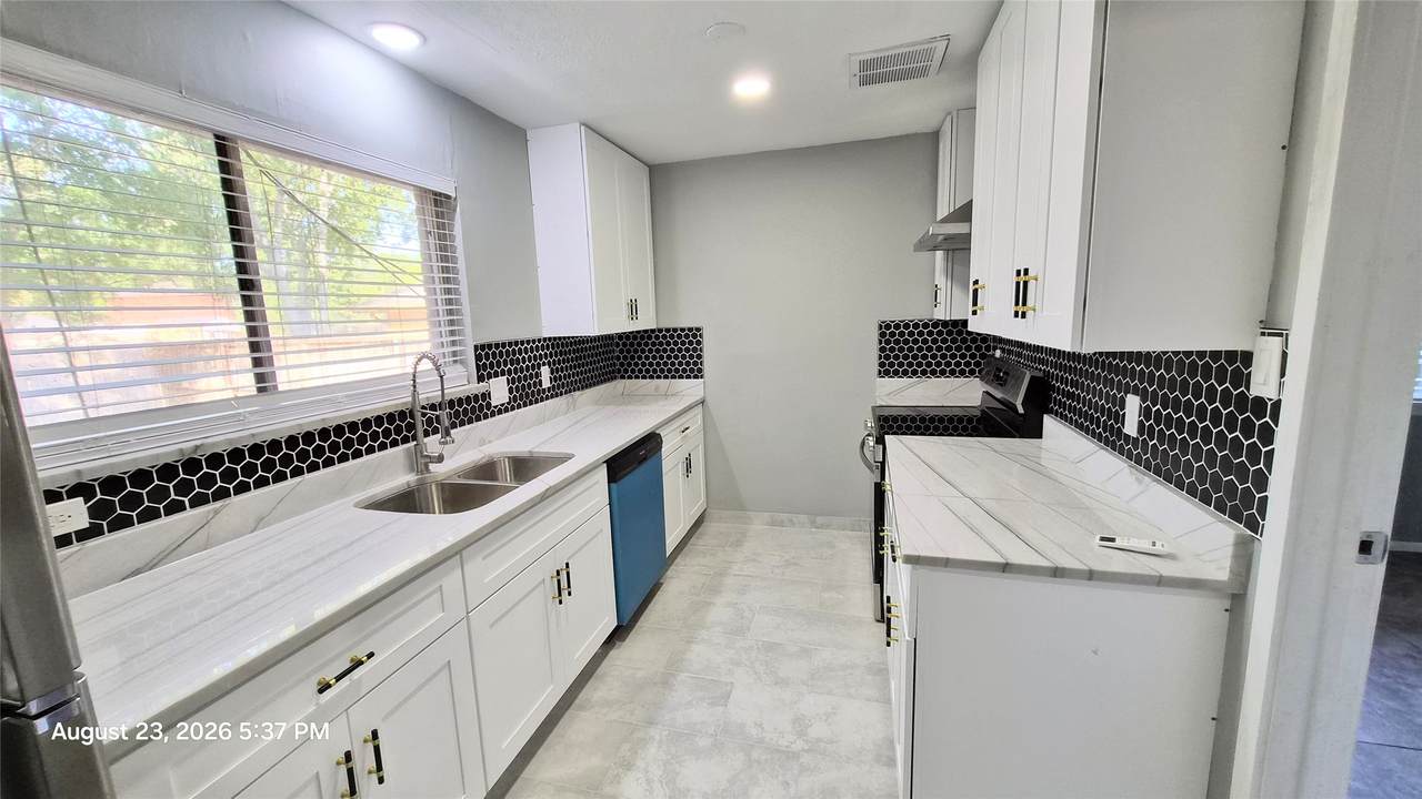 23054 Banquo Drive - Photo 1