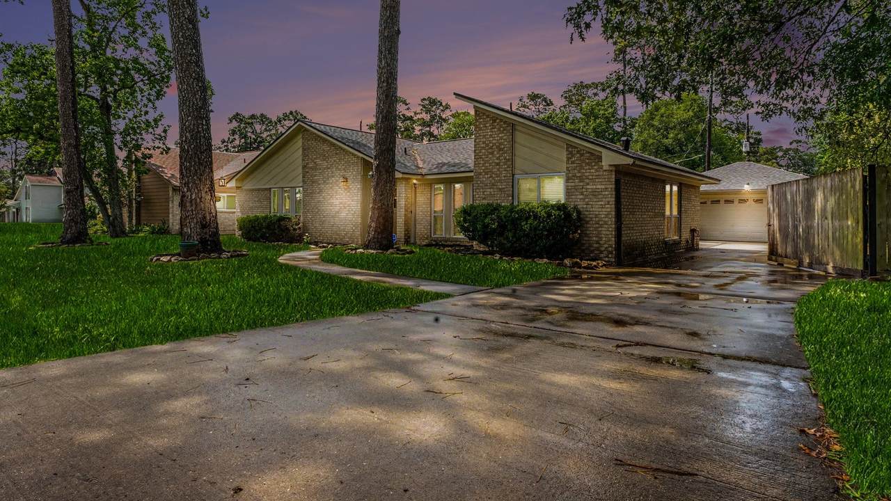9907 Pinehurst Street - Photo 1