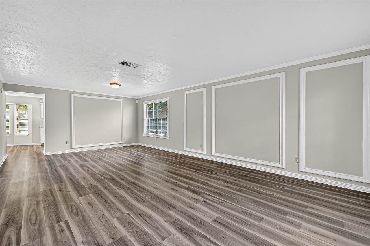 2918 Colonel Court Drive - Photo 1