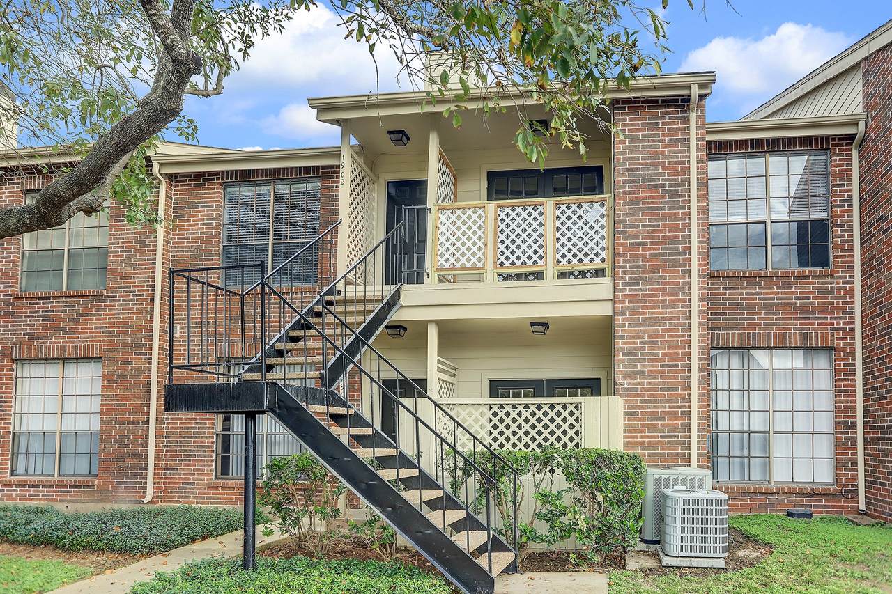 2121 El Paseo Street - Photo 1