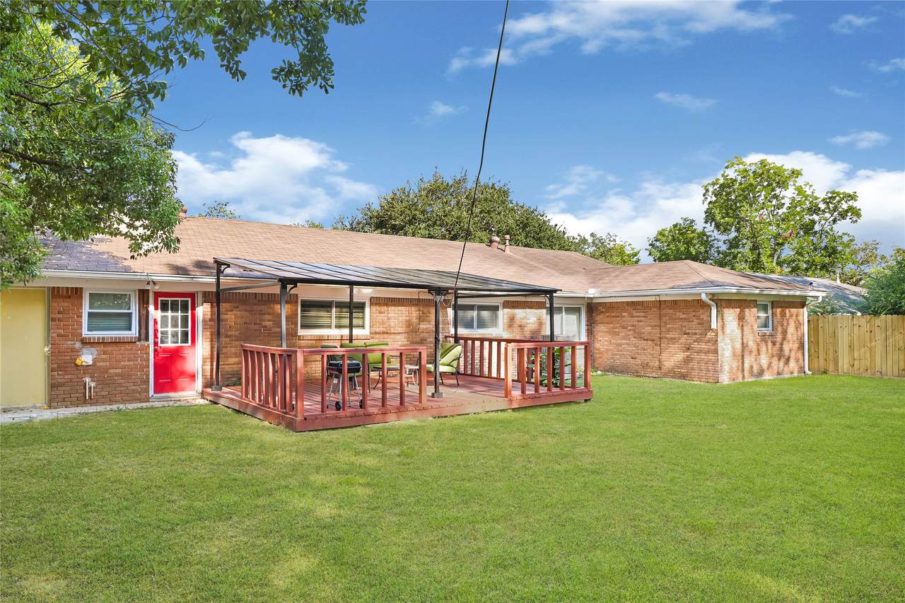 1806 Clayton Drive - Photo 1