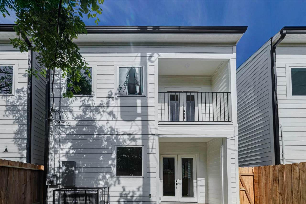 7115 England Street - Photo 1