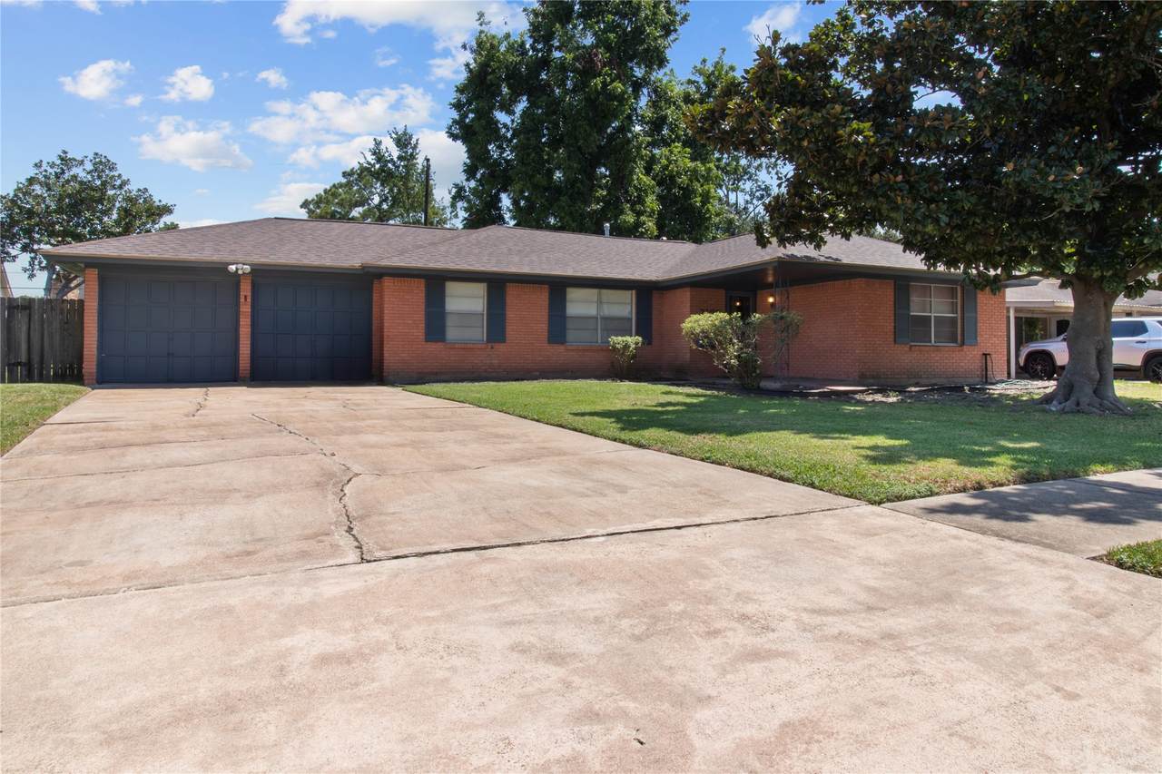 2107 San Jacinto Drive - Photo 1