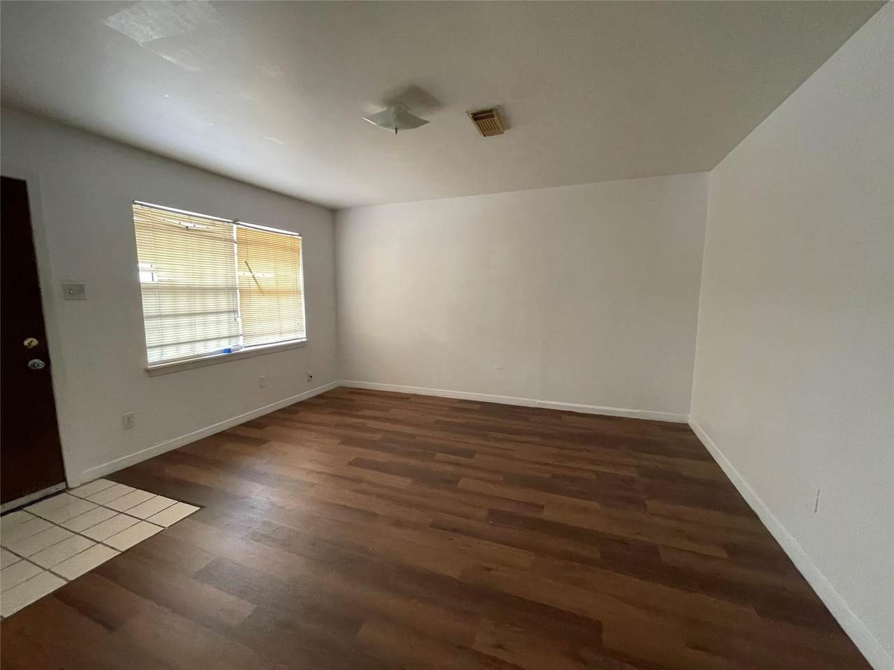 4823 Shreveport Boulevard - Photo 1