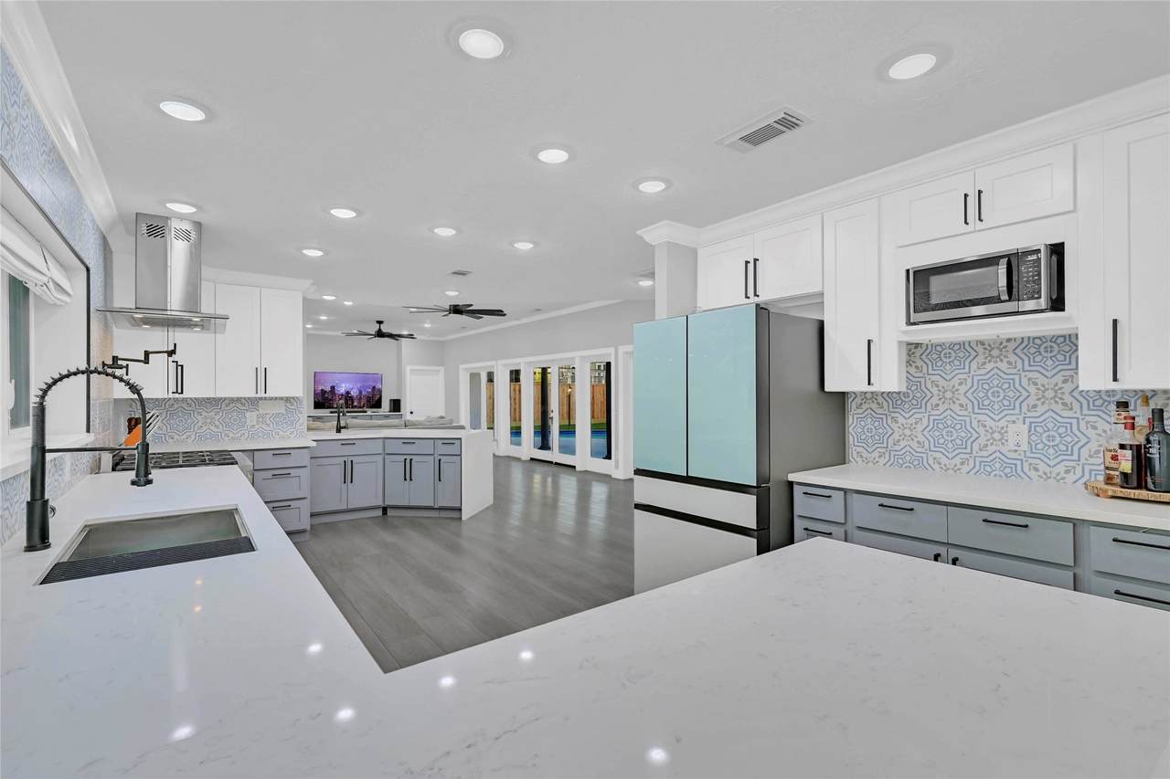 5122 Braesheather Drive - Photo 1