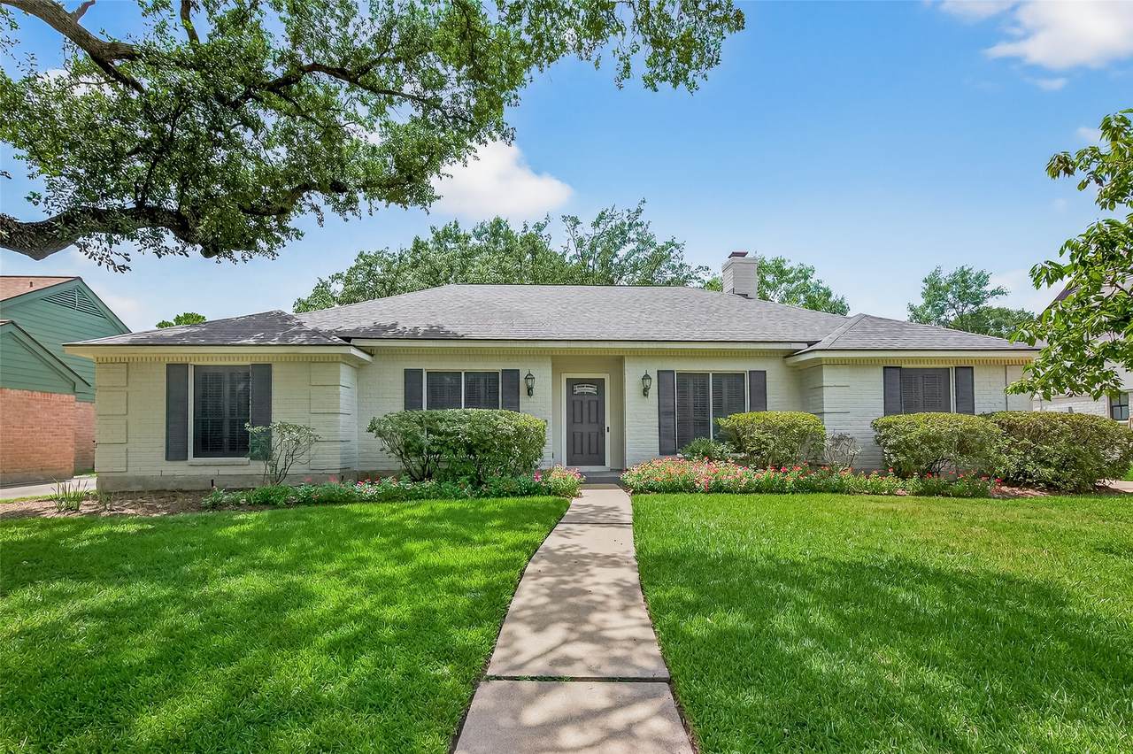 2715 Kenross Street - Photo 1