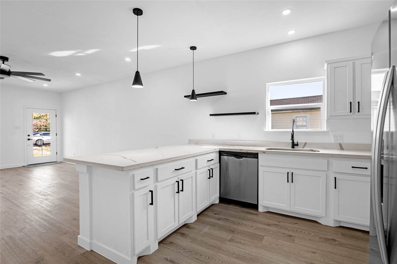 9708 Stedman Street - Photo 1