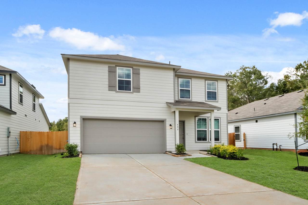 492 Shoreview Drive - Photo 1