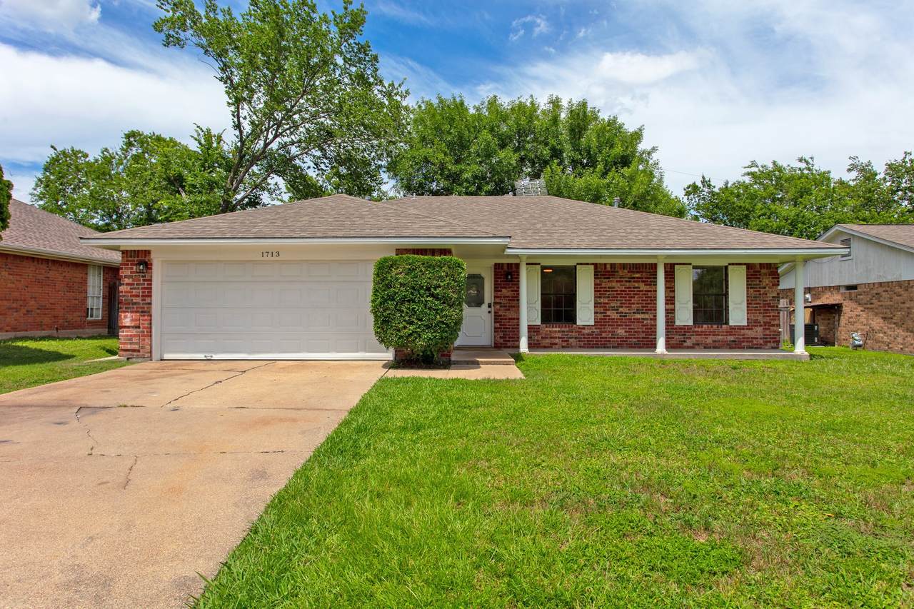 1713 Laura Lane - Photo 1