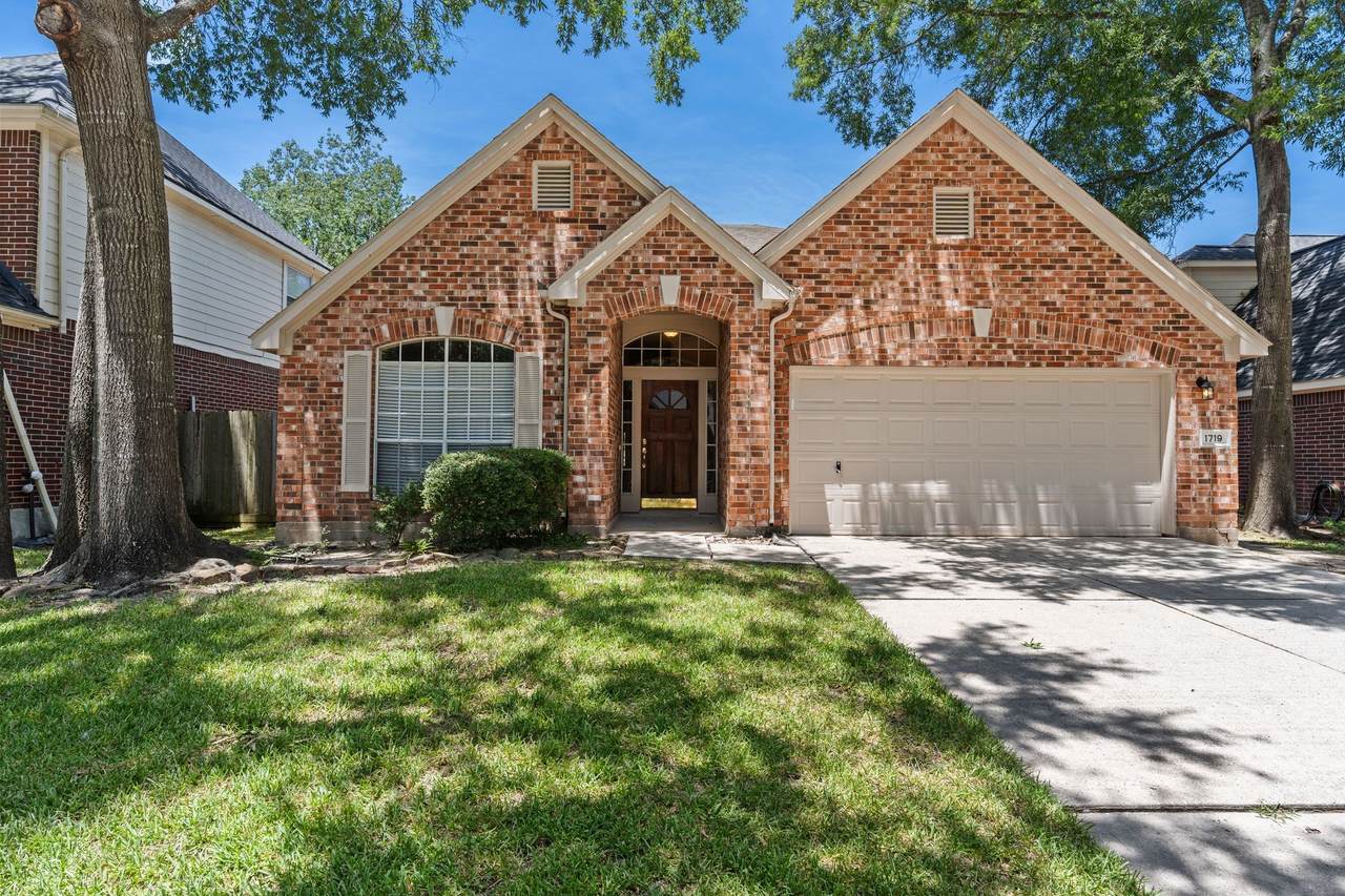 1719 Sandy Trail Court - Photo 1