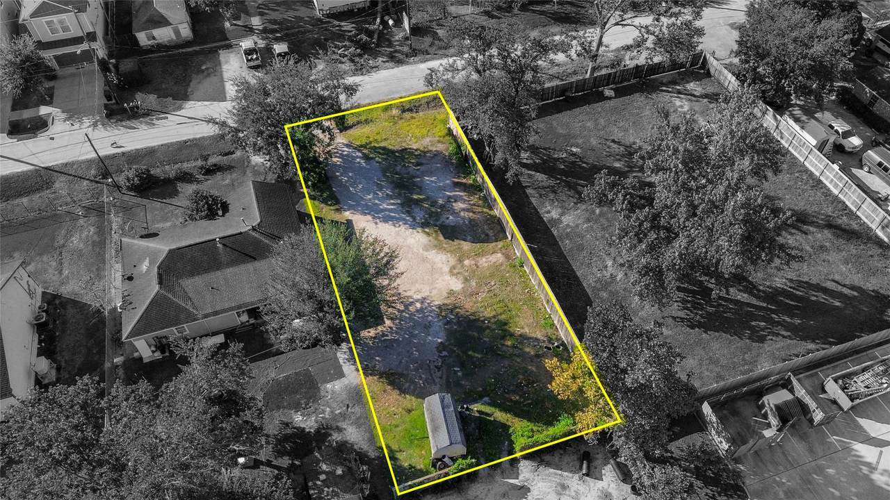 514 Marcella Street - Photo 1