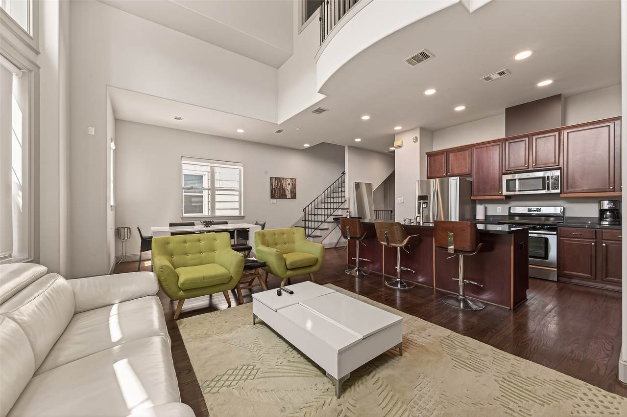 2927 Pease Street - Photo 1