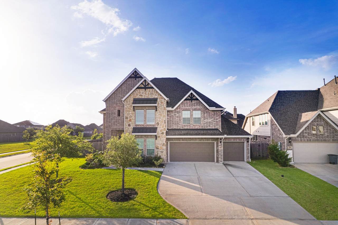 702 Westwood Drive - Photo 1