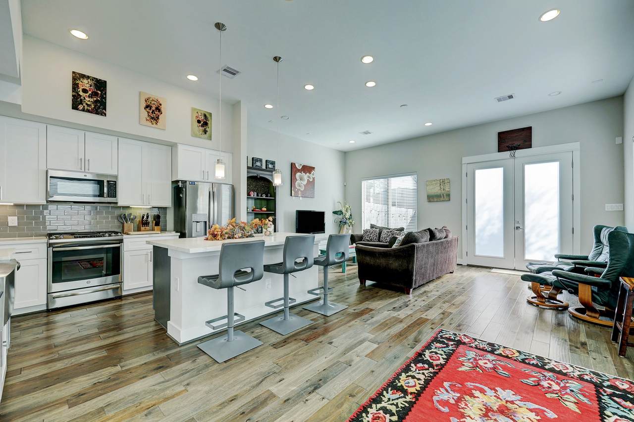 806 Thornton Road - Photo 1