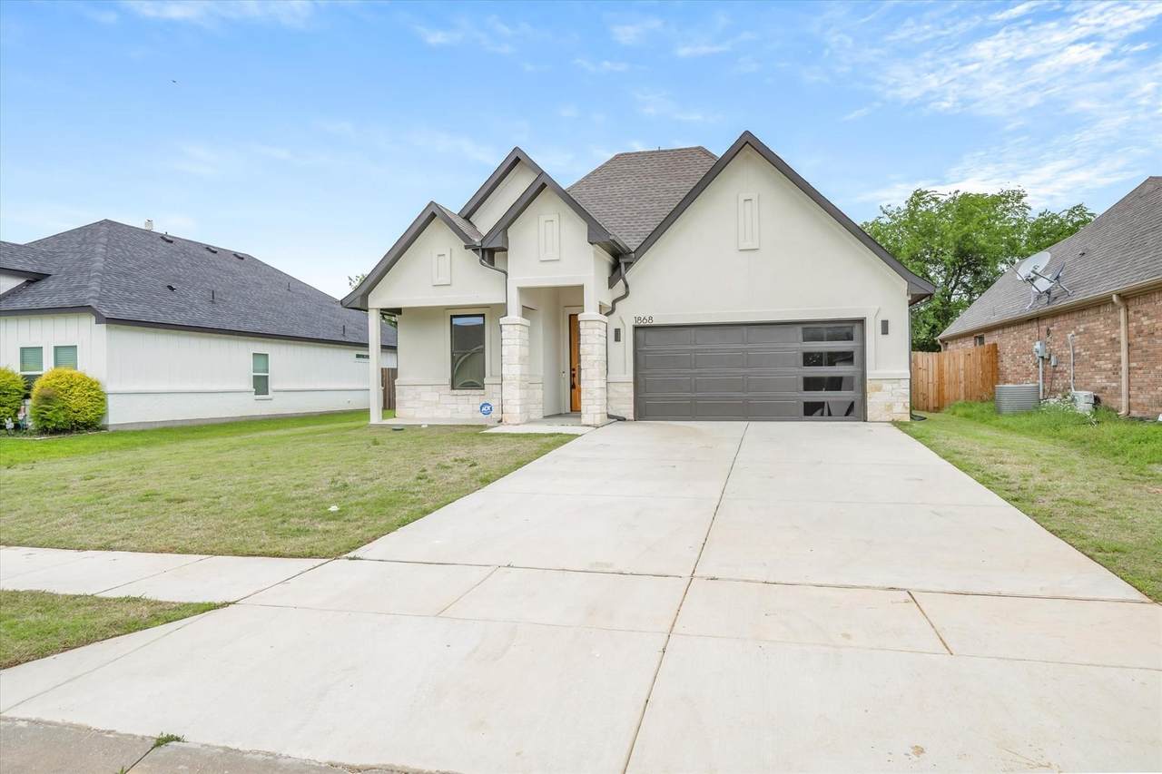 1868 Meadowview - Photo 1