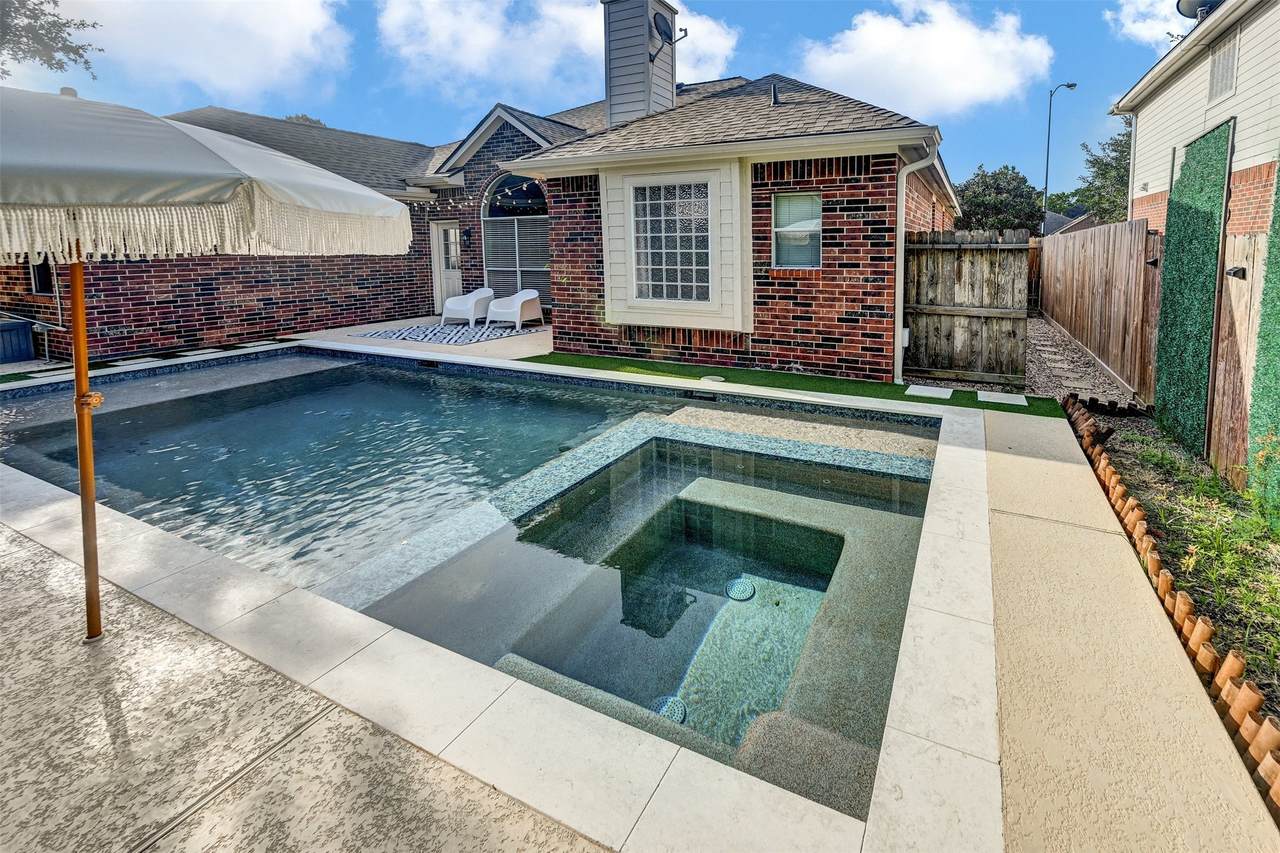 20434 Willow Trace Drive - Photo 1