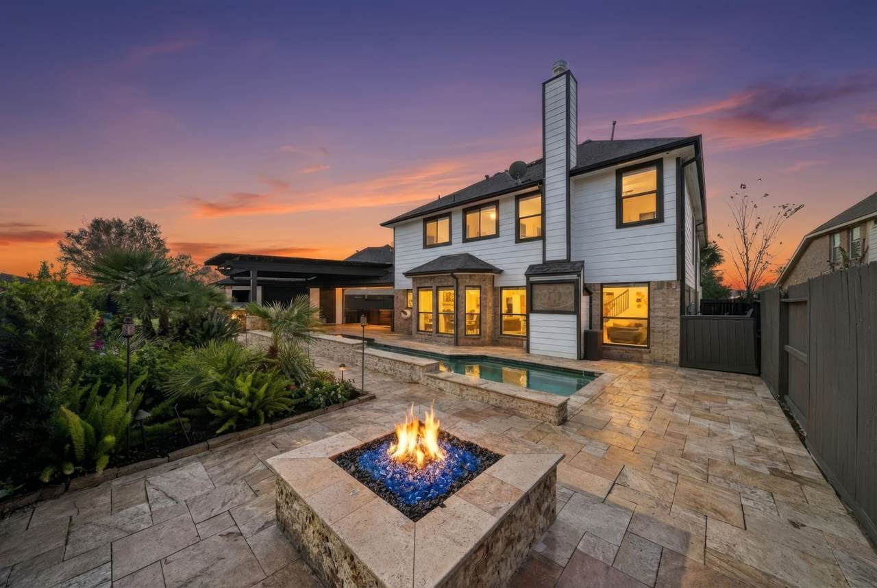 3305 Oak Dale Way - Photo 1